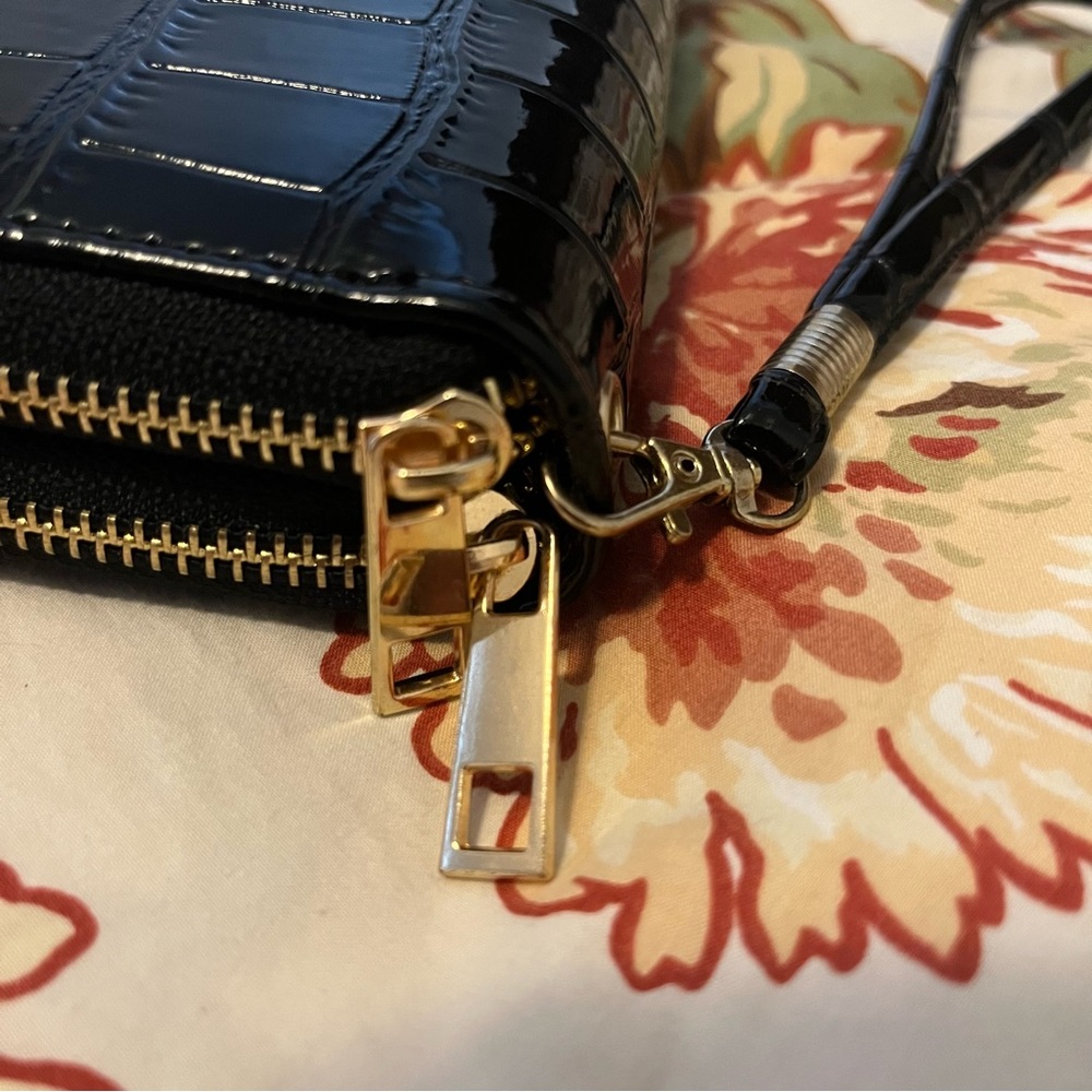NWOT Croc Wristlet Wallet Black Vegan - Picture 3 of 8